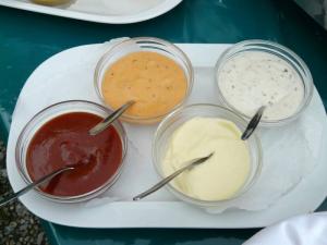 Gewoon niet uit te gooien: hoe restjes mayonaise, mosterd, en andere producten te gebruiken