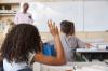 Hoe de rug van een student te beschermen tegen scoliose: de beste oefeningen