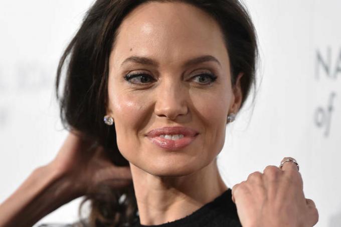 De 11-jarige zoon van Angelina Jolie liet de thuisfoto van mama zien