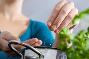 Waarom is het noodzakelijk om het gebruik van zout te beperken: Health Secrets