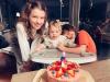 Actrice Milla Jovovich onthulde de verjaardag van haar dochter