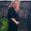 De ster van de serie Pretty Little Liars is zwanger van haar eerste kind: foto's aanraken
