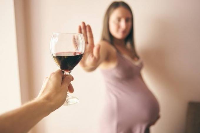 Veilige dosis van alcohol tijdens de zwangerschap is niet: wetenschappers over de foetale hersenen