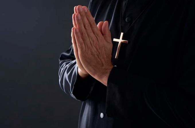 Demons niet benaderen als bidden, biecht en communie (foto bron: shutterstock.com)
