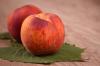 Peaches - de goede en de schade aan de gezondheid van het organisme