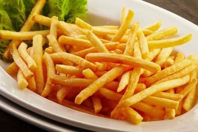Onschadelijke frietjes voor kinderen zoals McDonald's: recept stap voor stap