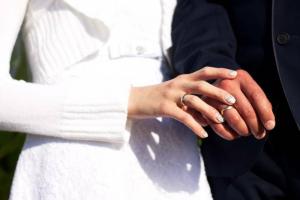 Bruiloft manicure: maak het perfecte beeld van de bruid