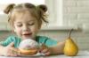 Versterking van het immuunsysteem: wat moet een kind eten voor een gezonde darm