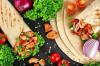 Wat te koken voor een kind in quarantaine: dieet shoarma
