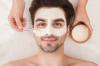 Een dermatoloog uitgeroepen tot de meest populaire mythes over cosmetica
