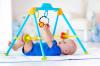 Hoe om de mobiliteit en de ophanging kiest voor een kind van 0-6 maanden: tips