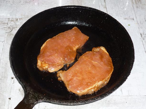Steaks in een pan