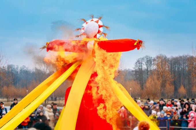 9 maart de zesde dag van Carnaval - Zolovkina bijeenkomsten: wat kan en niet kan doen op de sabbat