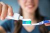 Deskundigen geven advies over het kiezen van een effectieve en veilige tandpasta
